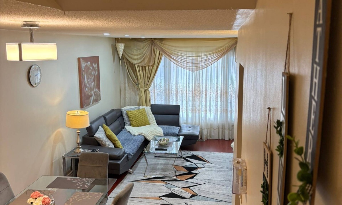 Malton House | Toronto Pearson Airport Home