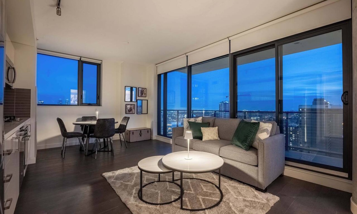 Connaught Condo | Tower Views! Pool, FREE Banff Pass!