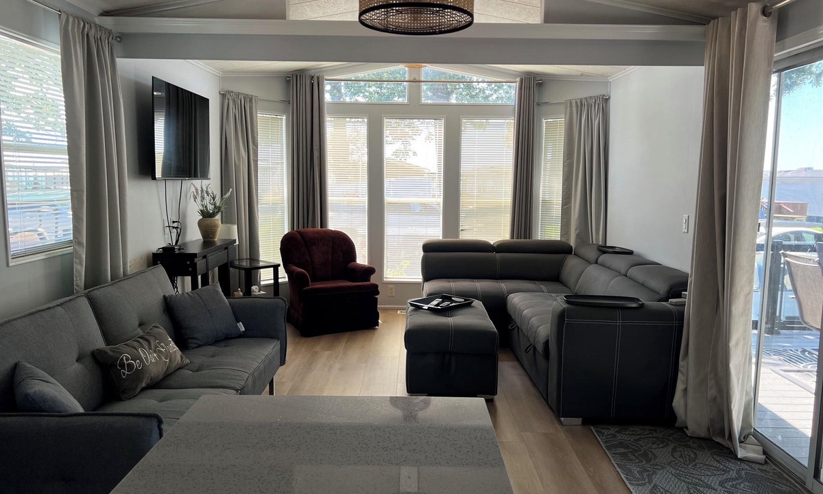Sherkston Cottage | Tranquil Lakeside Retreat at 199 Wyldewood