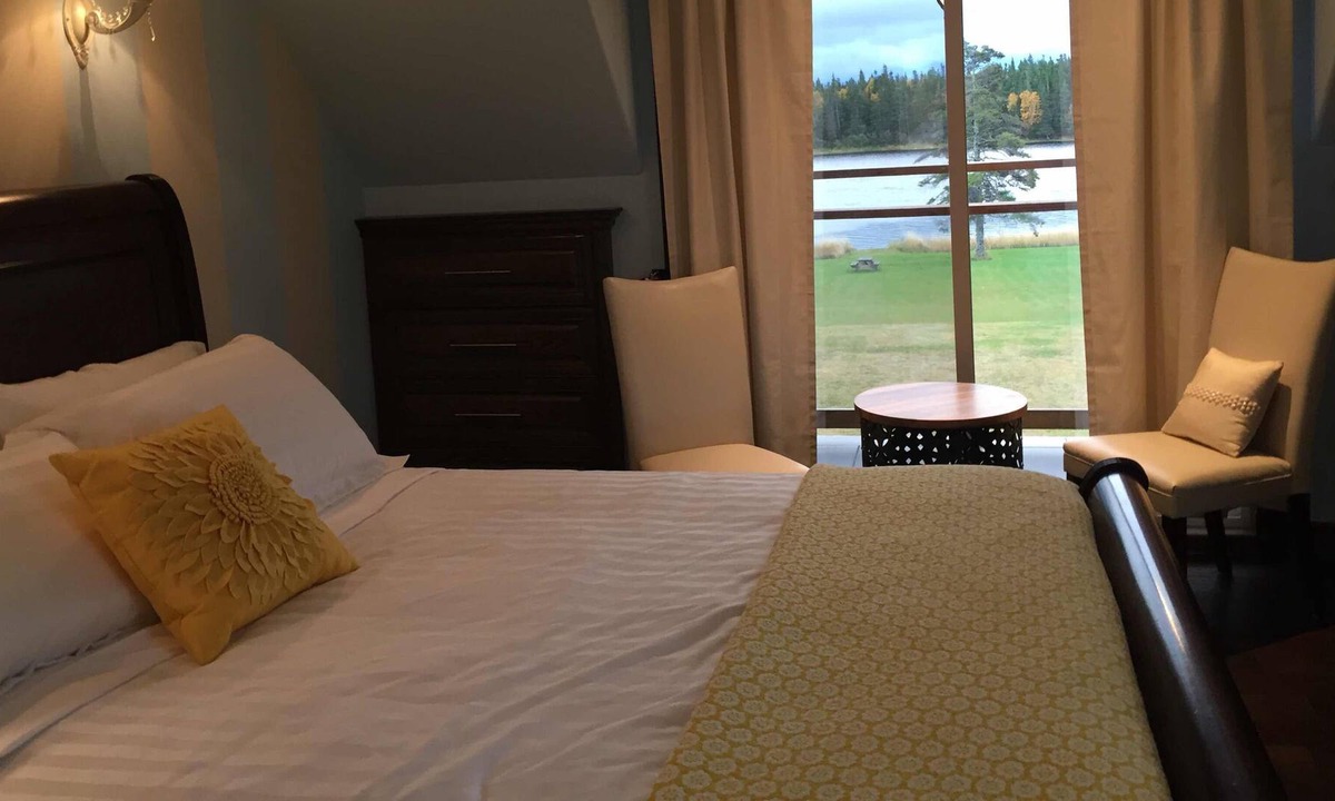 Reidville Bed & Breakfast | Tranquil Waters Inn