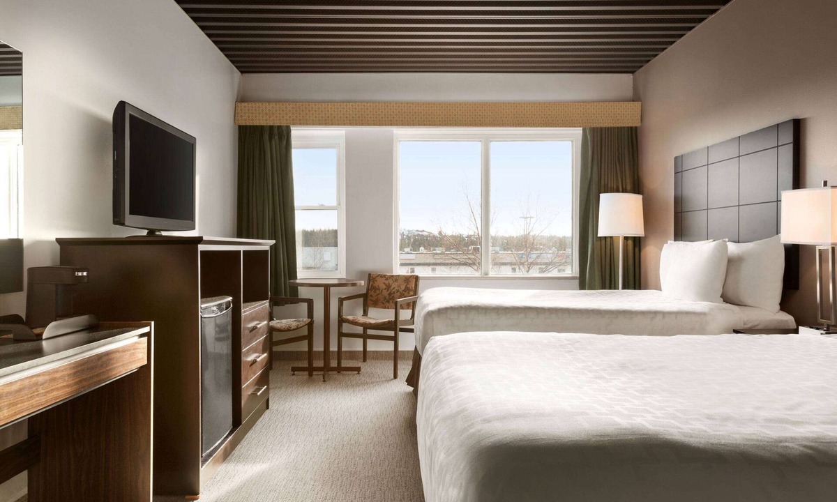 Baie Comeau Hotel | Travelodge by Wyndham Baie-Comeau