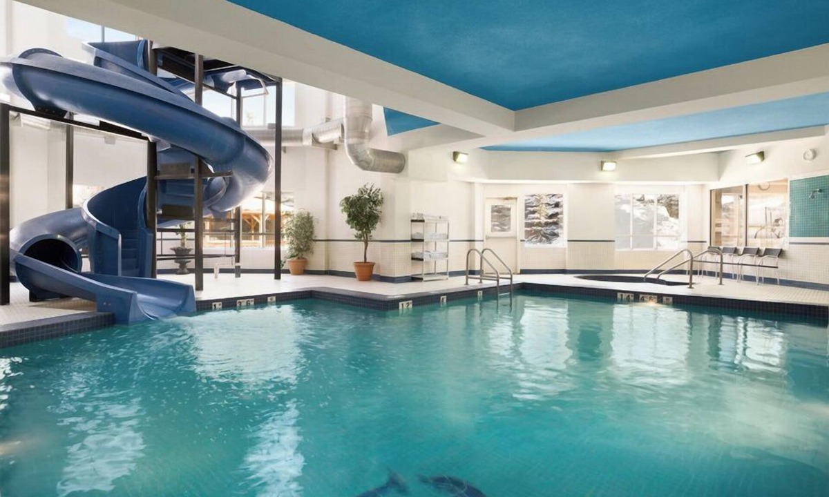 Strathmore Hotel | Travelodge by Wyndham Strathmore