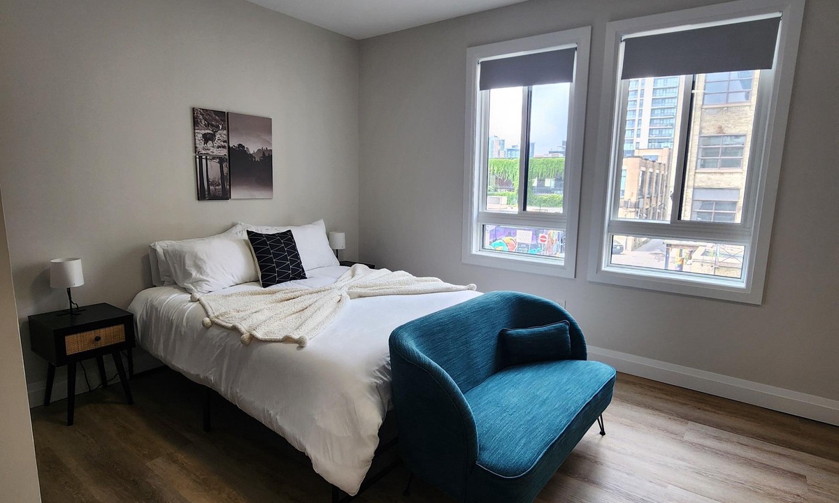 Kitchener Apartment | Trendy Large 1 Queen Bed Studio Prime Downtown Location!