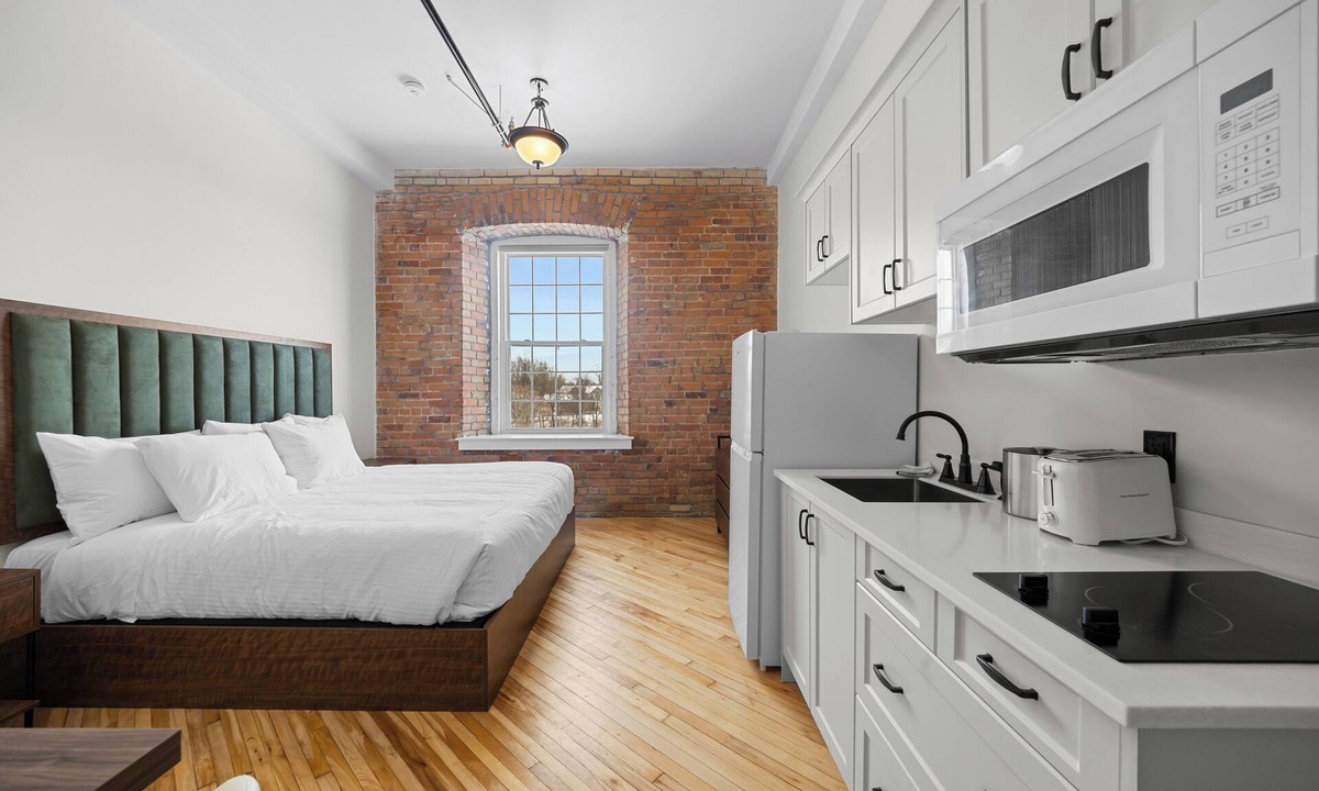 Carleton Place Hotel | Tri Century Mill Suites