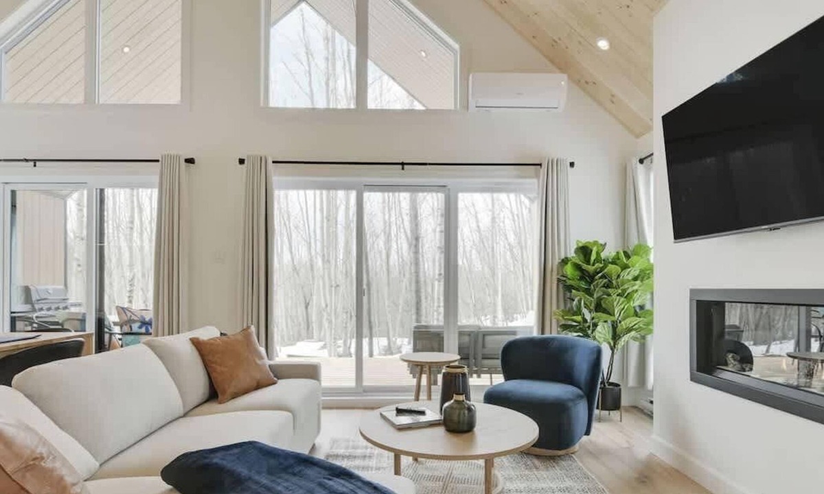 Pont-Rouge Ski Chalet | Trinity - Family Comfort Getaway - Spa & Nature