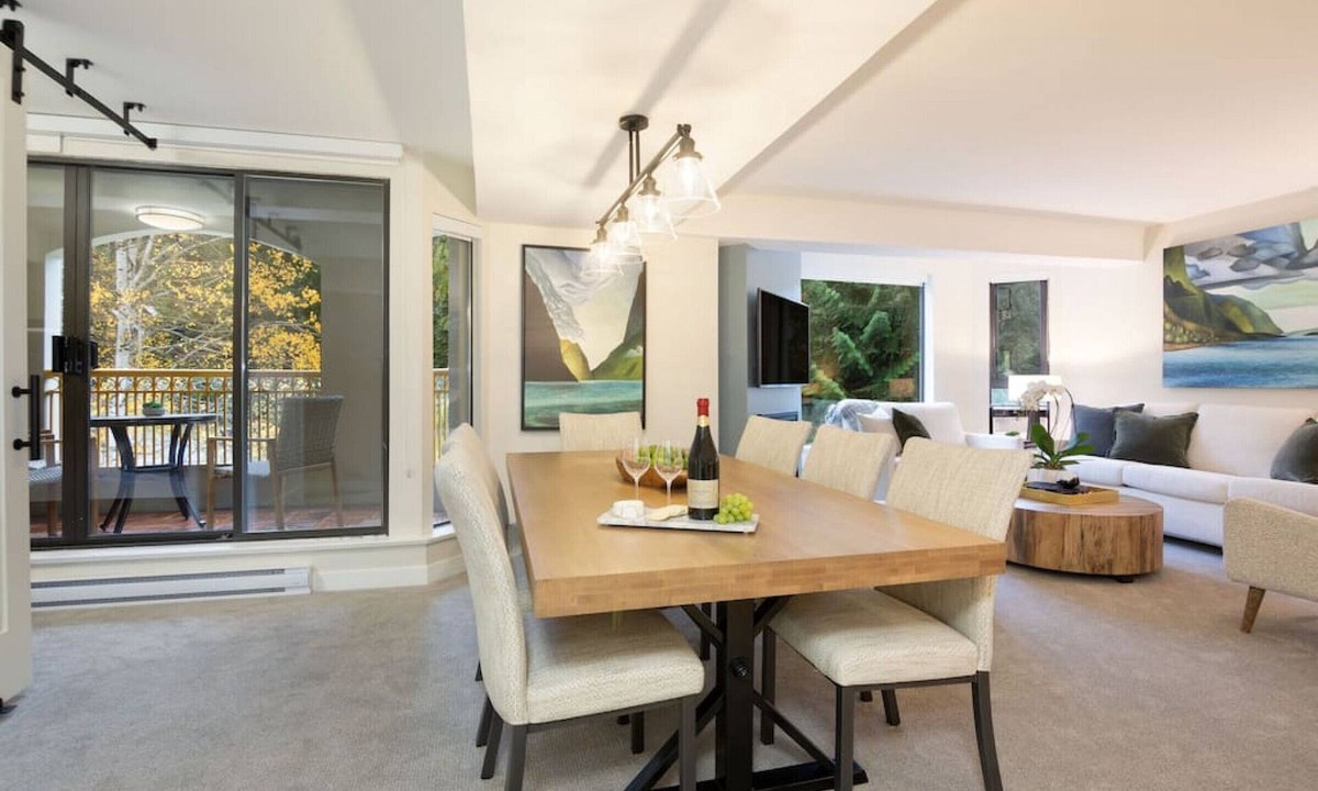 Upper Village Condo | True Luxury 3BR-2BA Next to Slopes w/HT,Pool,Sauna
