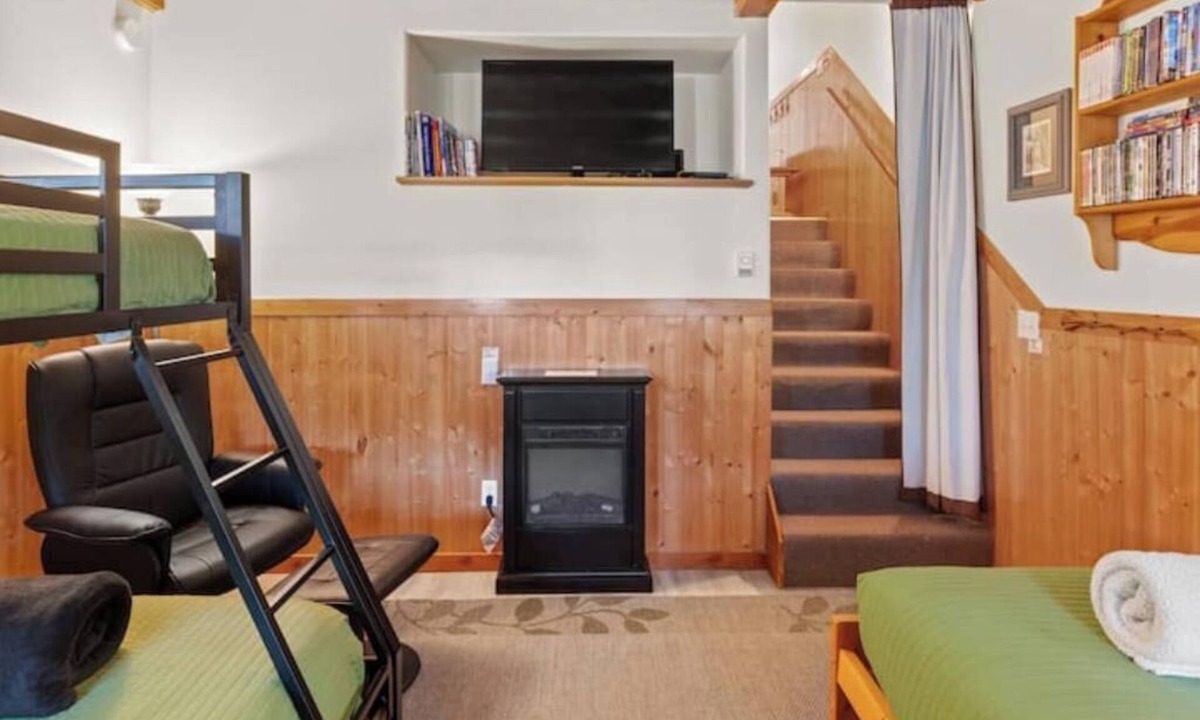 Ucluelet Cottage | Ucluelet Cottage - Hearth and Cove