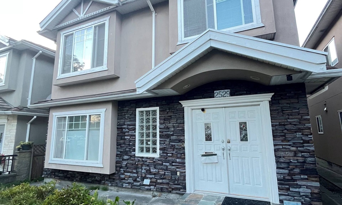 Hastings House | Vancouver cozy bachelor close to DT,PNE