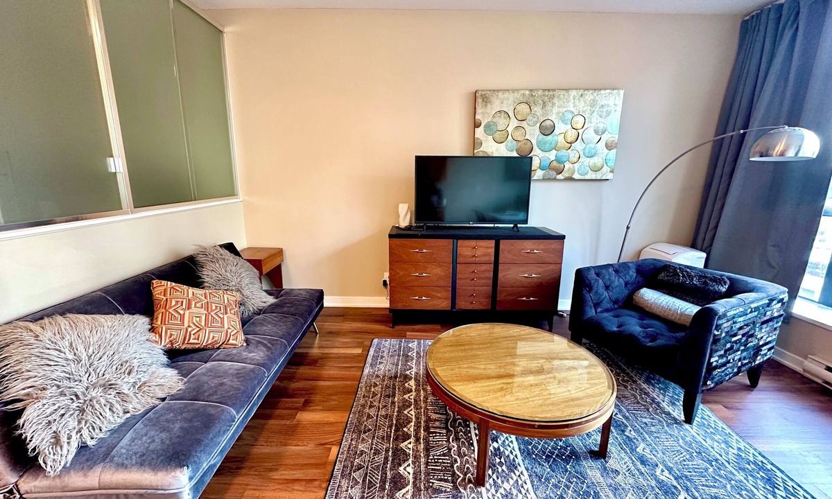 Downtown Vancouver Apartment | Vancouver downtown apartment walking distance to beach