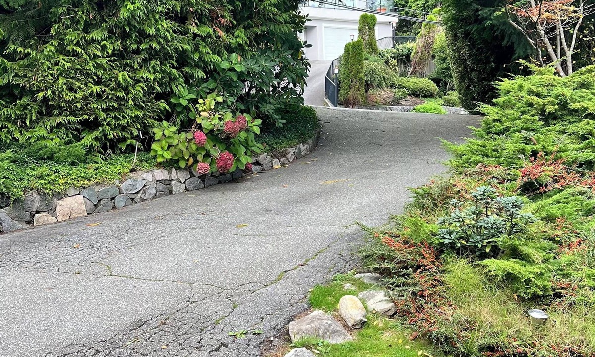 West Vancouver Apartment | Vancouver MAJOR INTERNATIONAL SPORTING EVENT Games- Private Stay. Group of up to Six. BC Place Stadium 9 km!