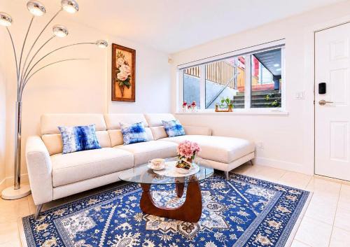 Sunset Apartment | Vancouver Nest Cozy Private 2BR Retreat and Extra Room - Sleeps 6