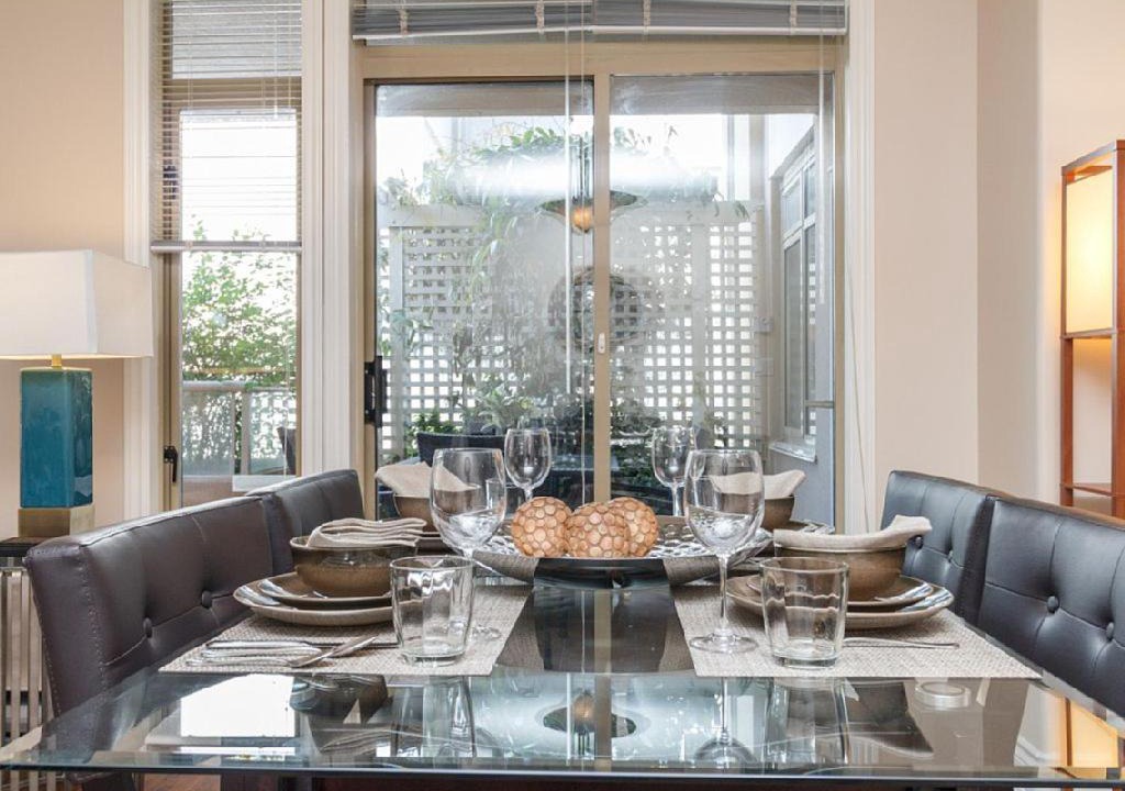 James Bay Apartment | Versatile Garden-Level Suite W Natural Light