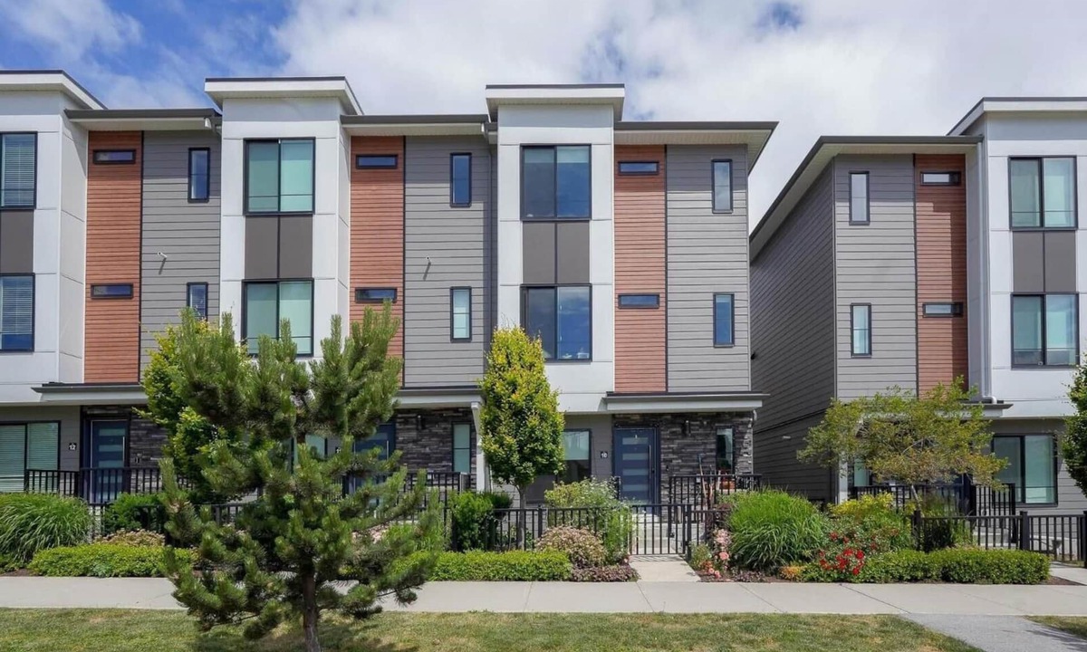 Surrey House | Vibrant South Surrey