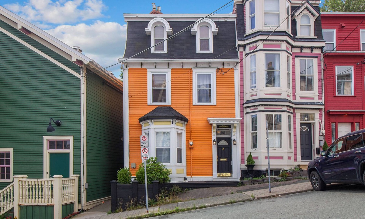 Downtown St. John's House | Victorian Jellybean Gem 3Bd King Main 2.5Ba