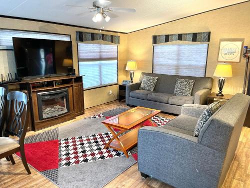 Virgil Resort | Vine Ridge Resort - Cottages