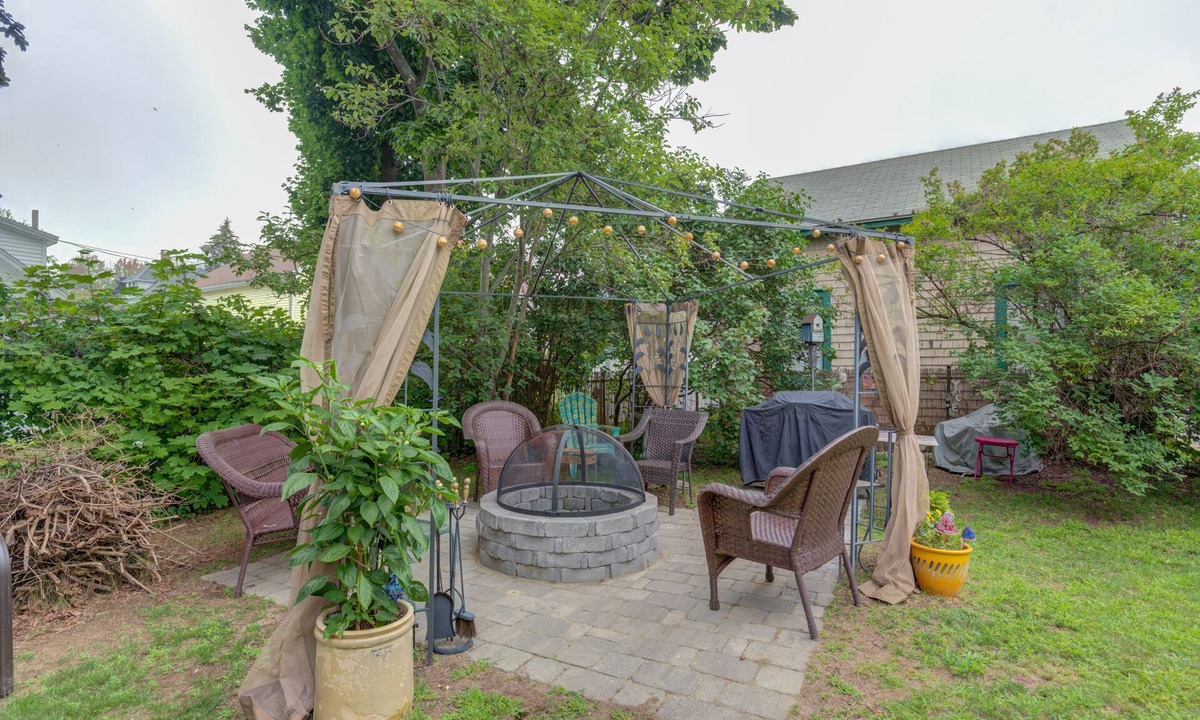 Old Orchard Beach House | Walk to the Beach - 3 bedroom house with outdoor fire pit