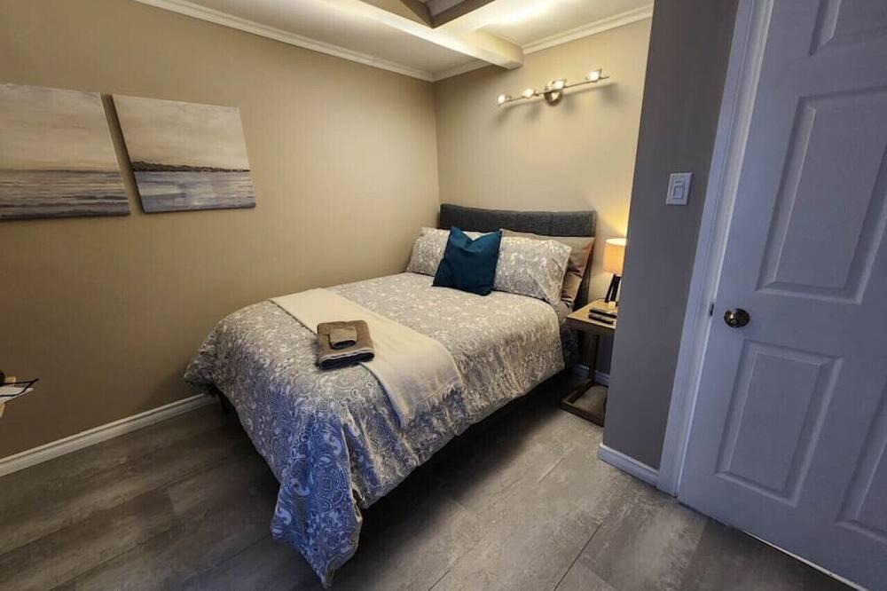 Plantagenet Apartment | Warm 2BR Oasis near Ottawa River & Tourist Spots!