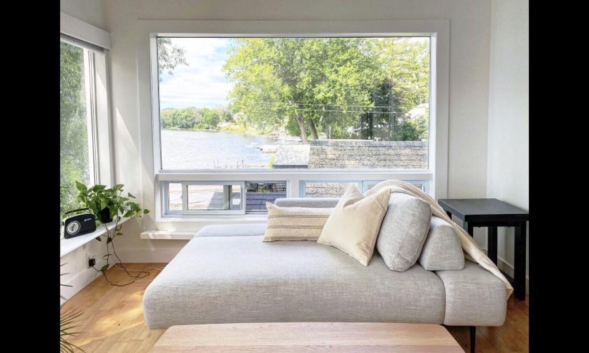 Consecon House | Waterfront 4 Bedroom Home With Spectacular Views
