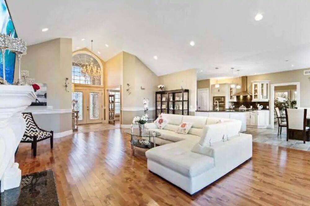 Carrying Place House | Waterfront and Waterviews , Luxurious Bungalow House On Lake Ontario...