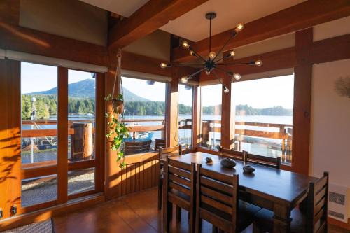 Ucluelet Apartment | Waterfront Condo in Ucluelet