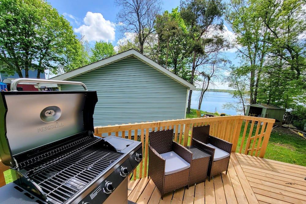 Greater Napanee Cottage | WATERFRONT COTTAGE IN GREATER NAPANEE UNIT C 4305 County road 9, GreaterNapanee