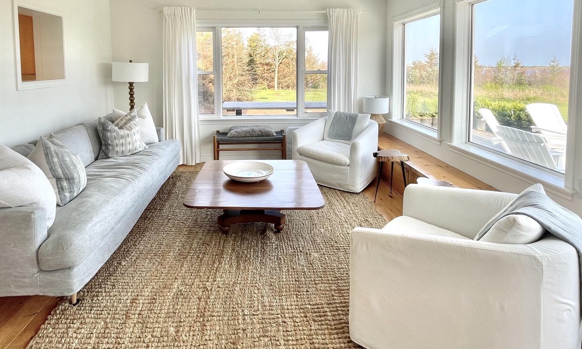 Darnley House | Waterfront Farmhouse - Renovated June 30 2022