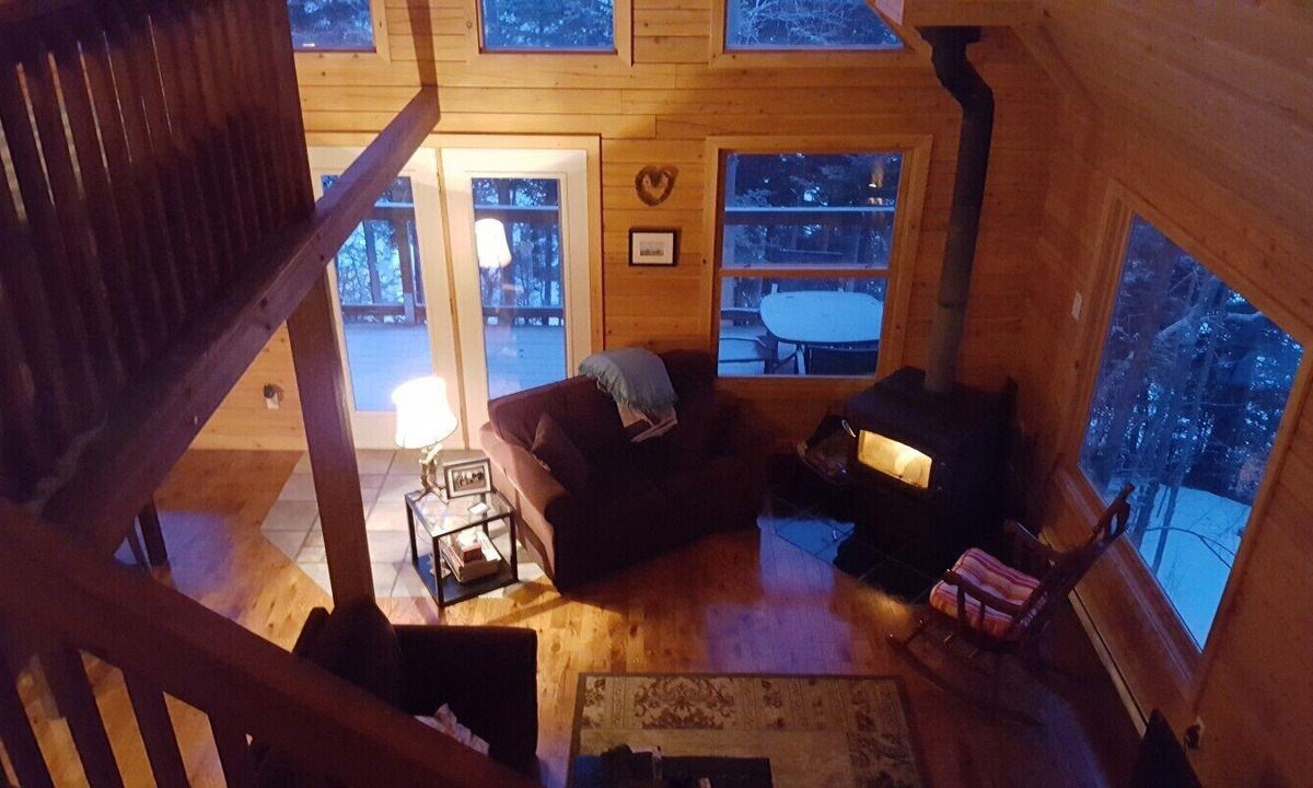 Glovertown Ski Chalet | Waterfront log chalet. The perfect getaway, a hidden gem.