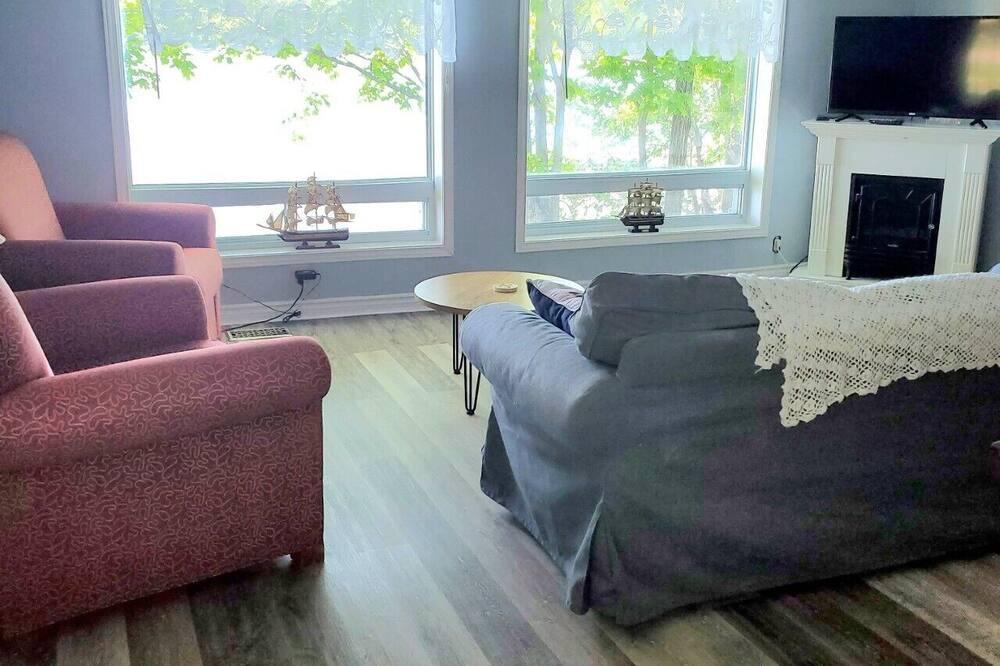 Frontenac Cottage | Waterfront Paradise 20 Minutes to 1000 Islands