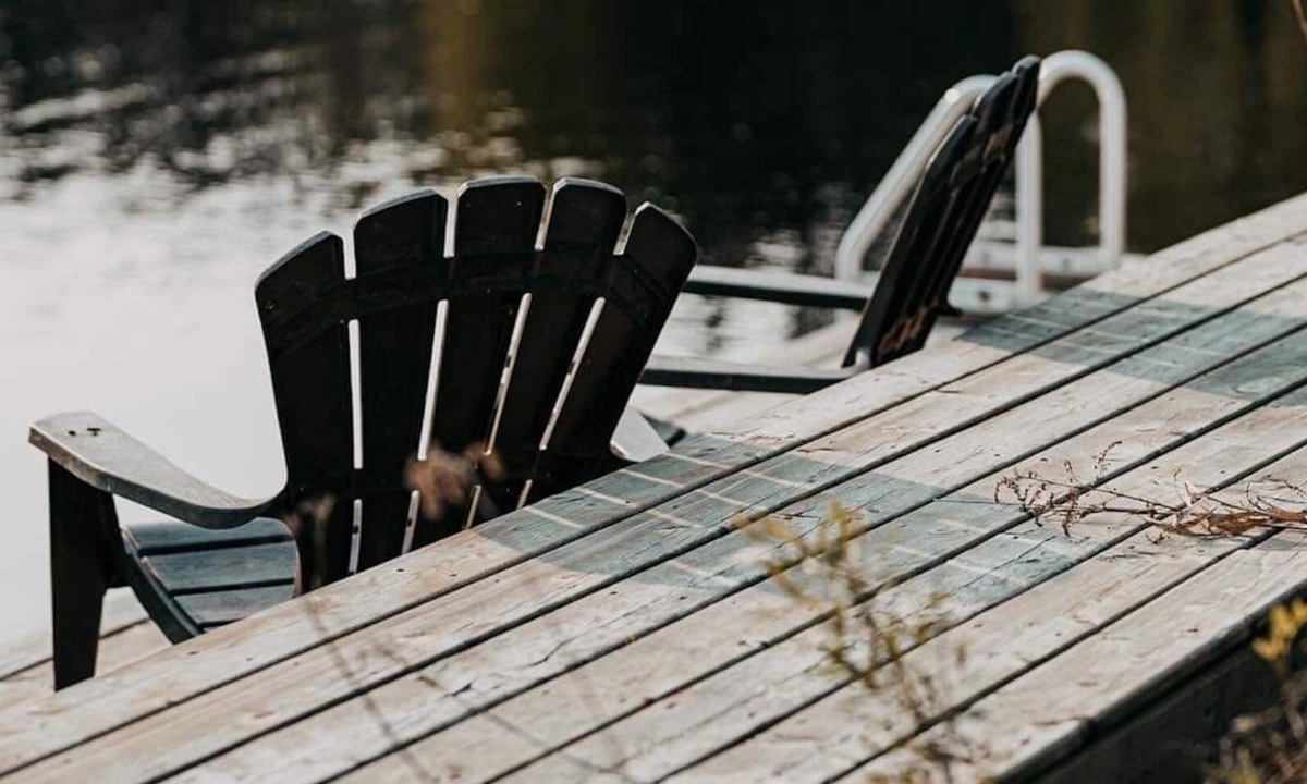 Baddow House | Waterfront *pet-friendly* modern home with Starlink