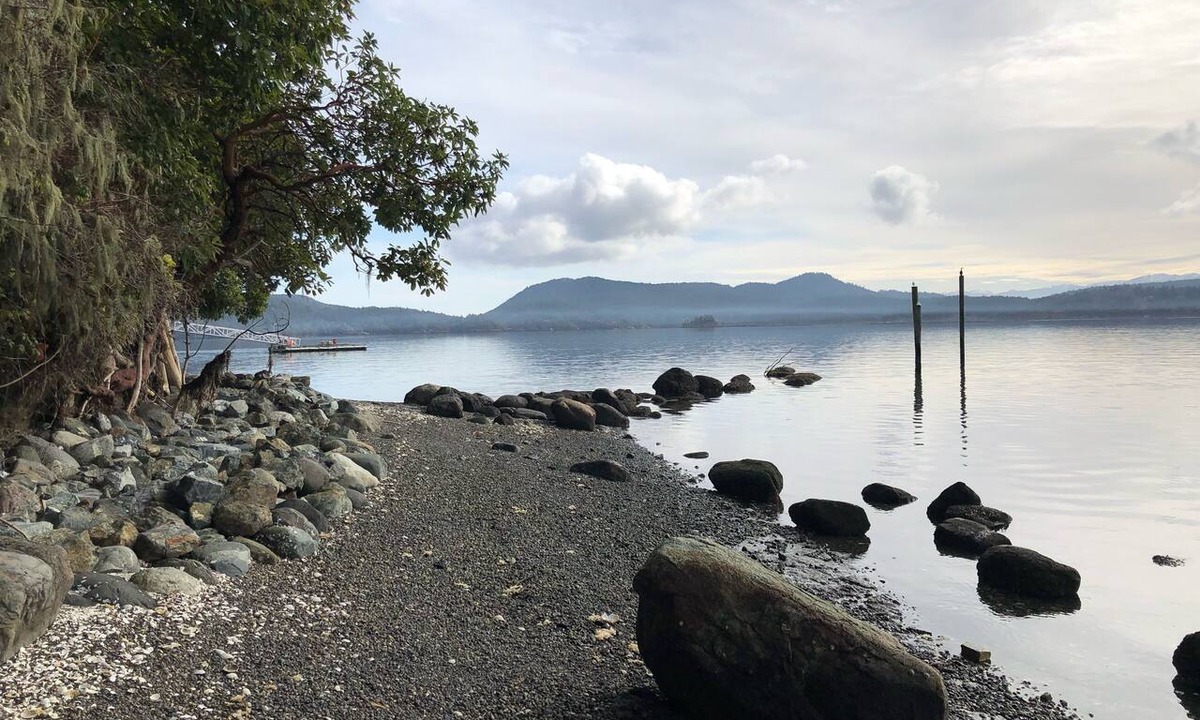 Sooke Hotel | Waterfront Studio Unit with Beach Access - Sleeps 2