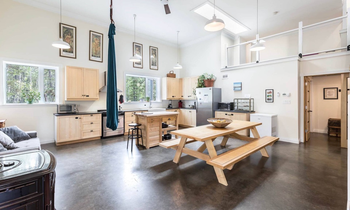 Whitehorse House | Waterfront Urban Farm