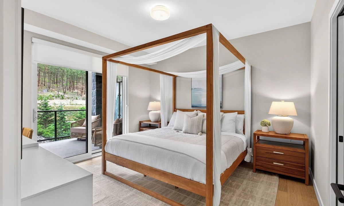 Central Okanagan Condo | Welcome to Zara Lakestone! Enjoy a peaceful lakeside retreat with a gym, sauna, pickleball, & mountain views. This 3-bed, 2.5-bath condo features 2 kings, bunk room, gourmet kitchen, workspace, and patio with BBQ. Near wineries & hiking