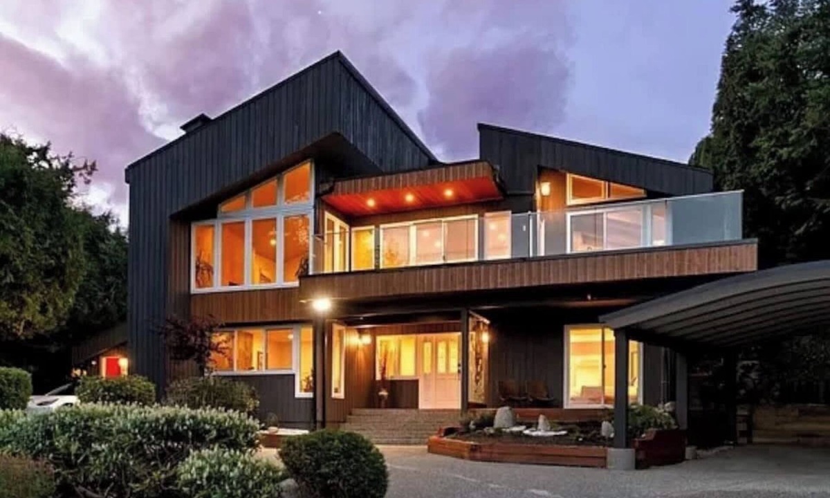 West Vancouver House | West Vancouver Luxury Hilltop Retreat Ocean Views