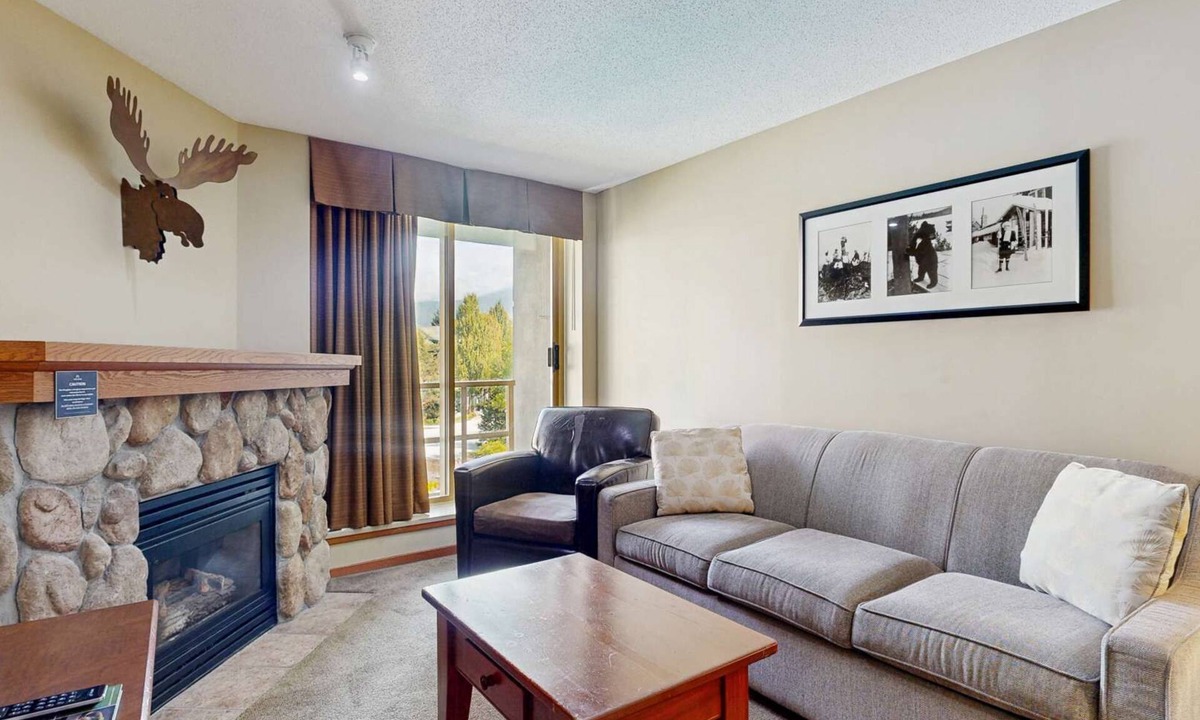 Village North Hotel | Whistler - Cascade Lodge 318