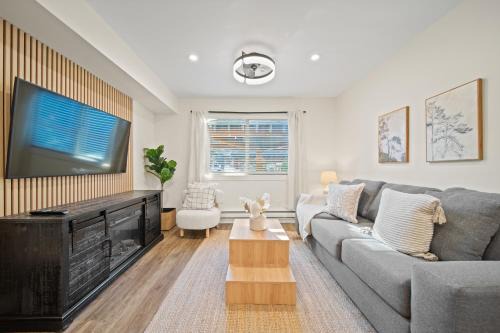 Whistler Creekside Apartment | Whistler Lakeside Hideaway