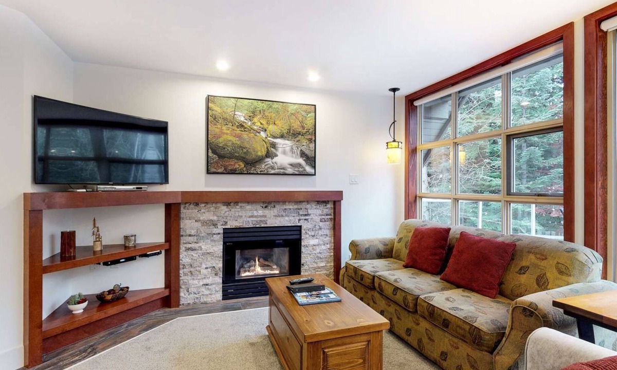 Upper Village Condo | Whistler - The Aspens 330