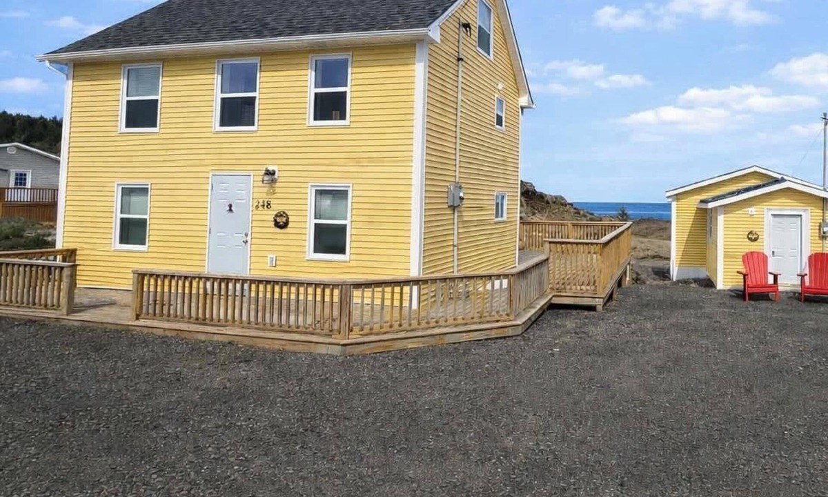 Twillingate Apartment | Wild Cove Retreat & Nook