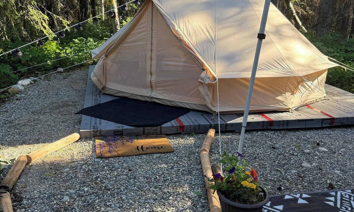 Golden RV Rental | Willowbank Bell Tent
