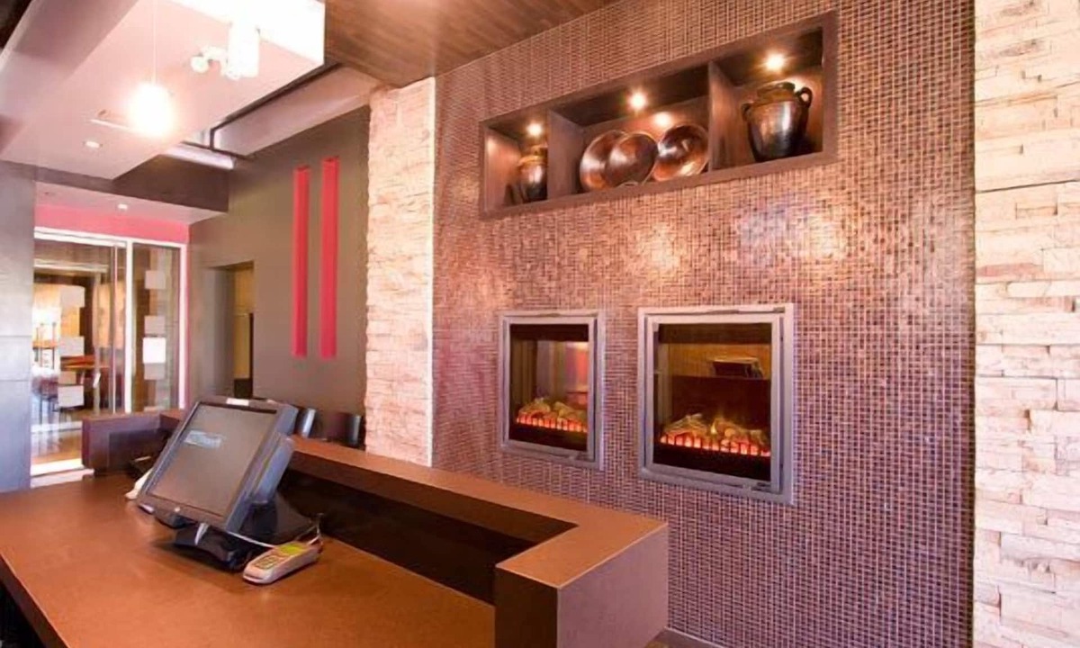 Fort Nelson Hotel | Woodlands Inn & Suites