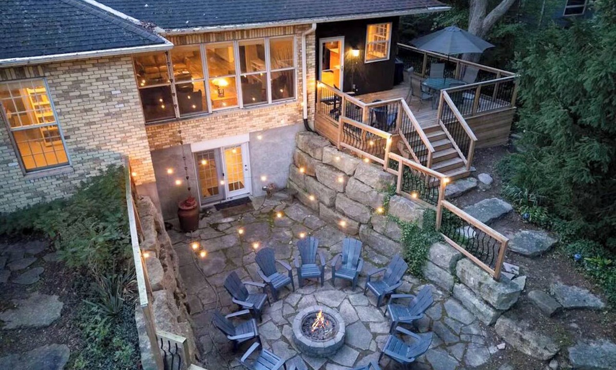 Grand Bend Cottage | WoodPark Cottage 7bedrooms Gamesroom