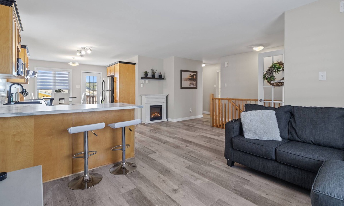 St. John's House | *WOW!* Executive cozy home with 3 beds, work station & gym
