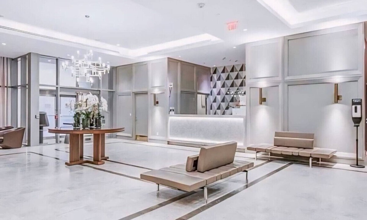 Bloor-Yorkville Apartment | Yorkville Luxe 1BR - Floor 28 - Concierge - Subway 1-Min Walk