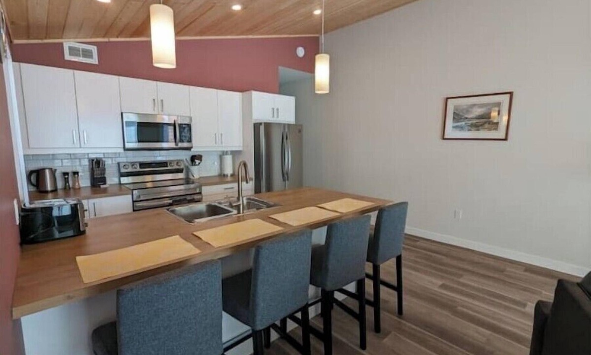 Whitehorse House | Yukon Hot Springs Villa #35/pet friendly