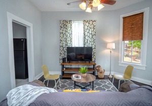 Apartment ∙ 2 bedrooms ∙ 8 guests in Five Points