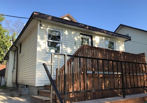 Dock Life Beach 1 - Cottage 3, Riverside 2 bedroom, 3 min walk to Beach 1