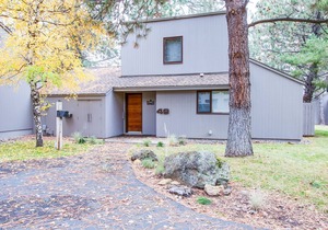 MEAD49 - Beautiful Condo with AC and Gas Fireplace in Sunriver