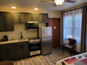Crandell Mountain Lodge 