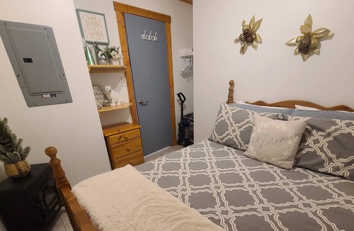 Apex Mountain Condo | 1 bedroom condo w/PRIVATE hot tub - sleeps 4!
