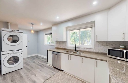 York Regional Municipality House | 10 Acre Farmhouse with Pool Plus 5 Bedrooms and 3 Baths