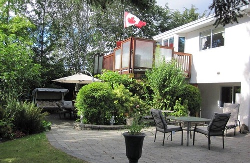 Cordova Bay House | #102 Mysty Woods Garden Suite - 2 Bedroom